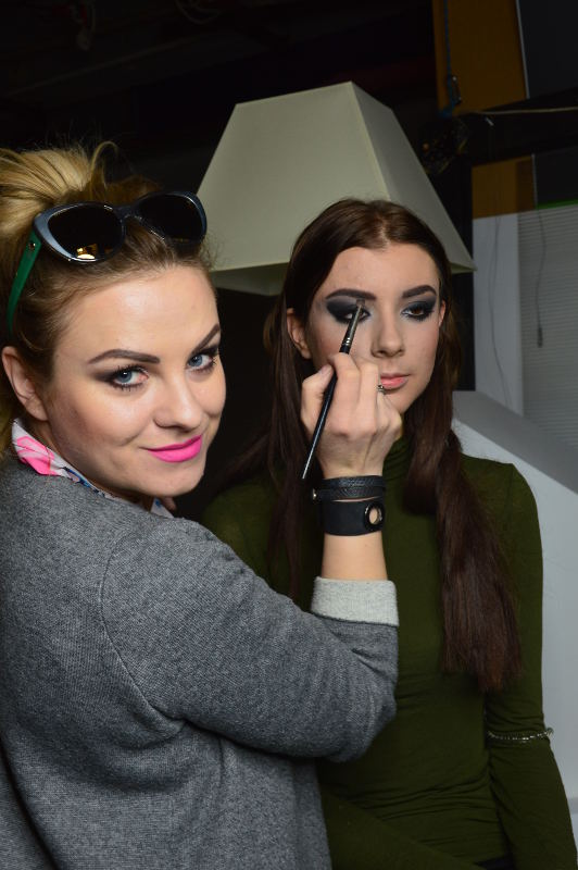 Backstage makijażu